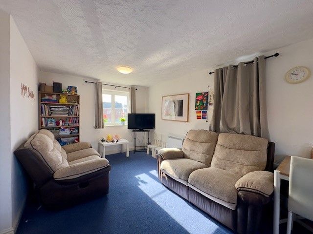 Property photo 2 of 8