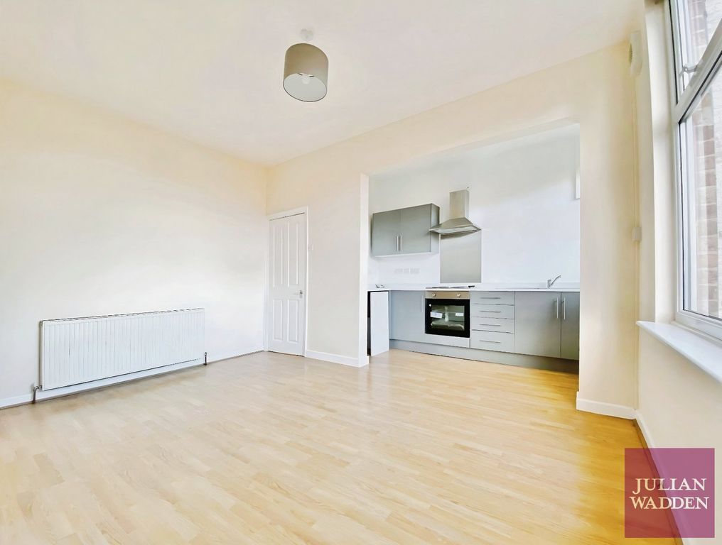 Property photo 3 of 11 Picture 3