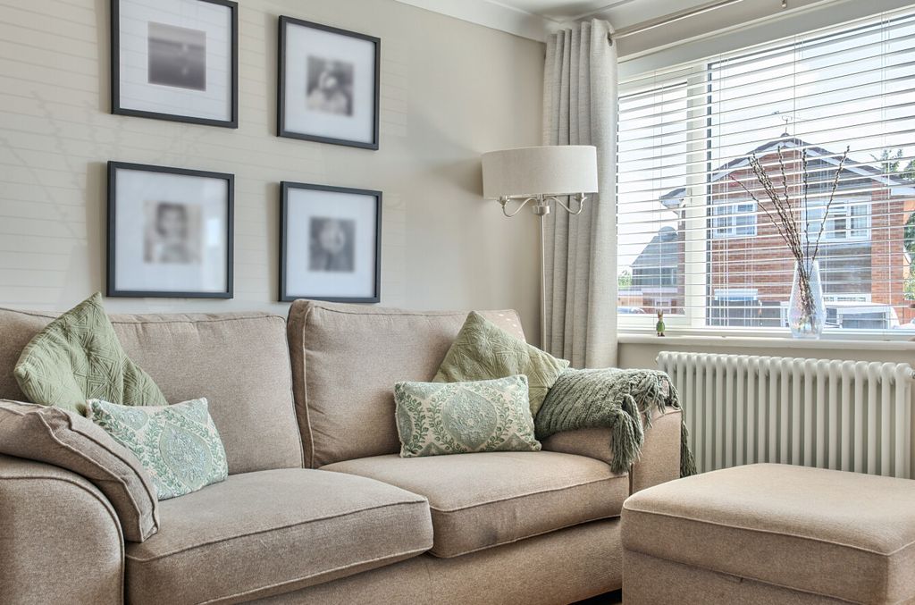 Property photo 3 of 20 1486353-15-6A590A...