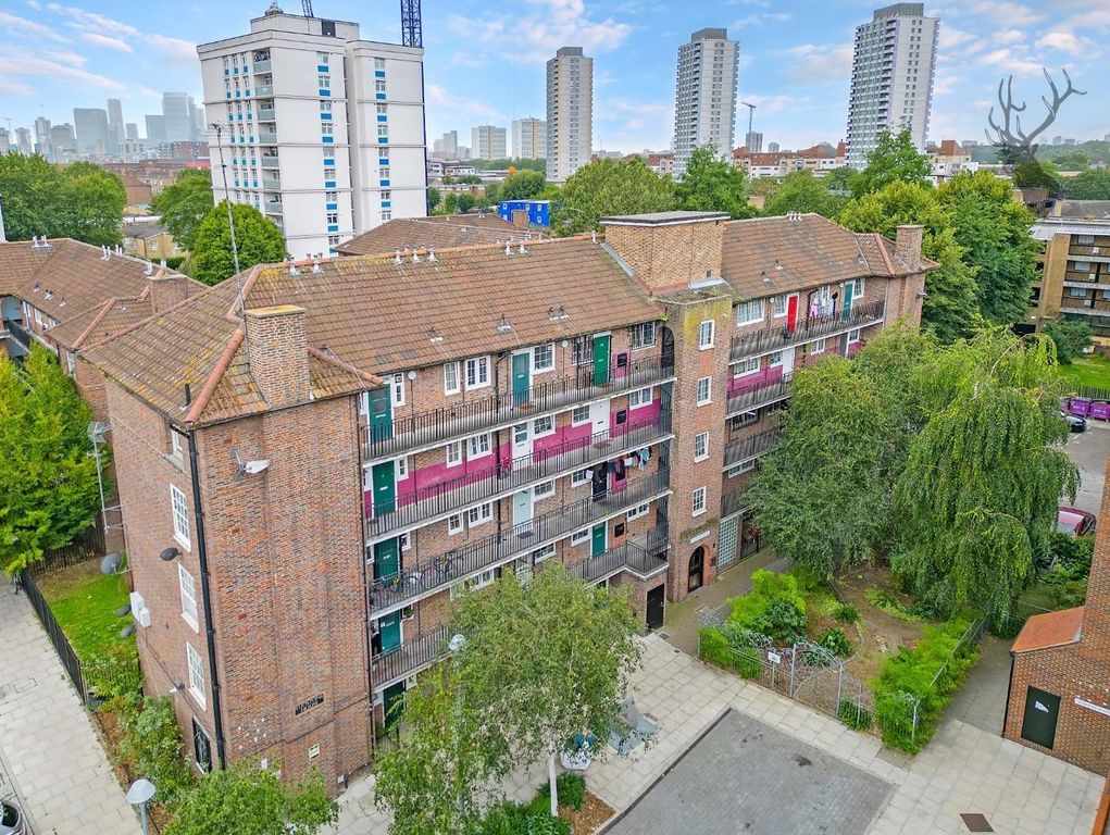 Property photo 2 of 9 Rudstone Ext.Jpg