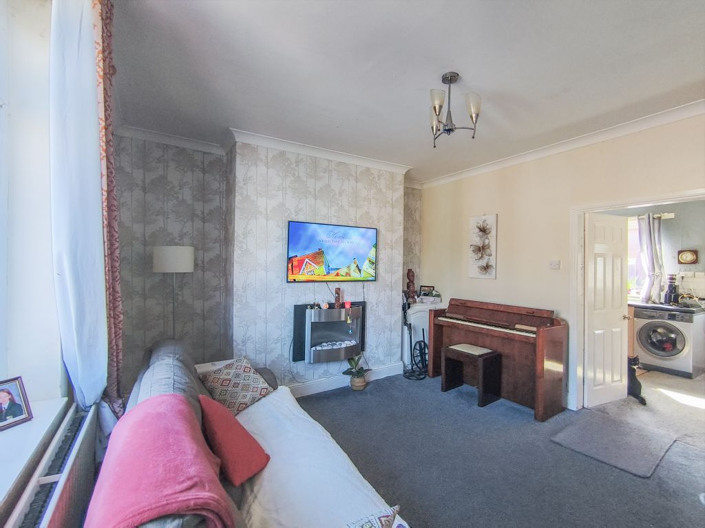 Property photo 2 of 21