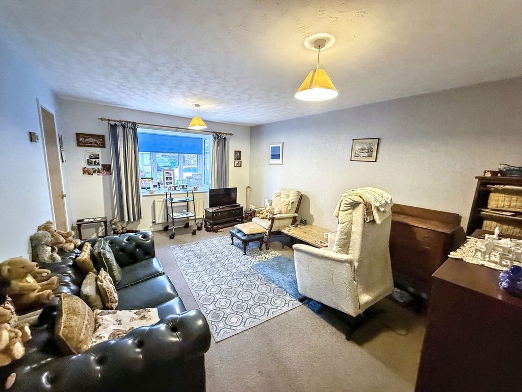 Property photo 3 of 10