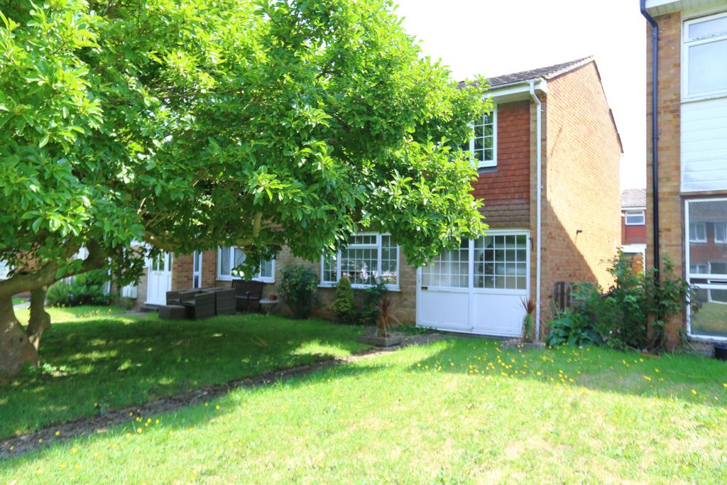 Property photo 1 of 12