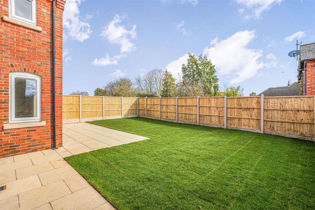 Property photo 3 of 33