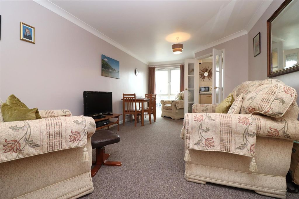 Property photo 2 of 17 7.Jpg