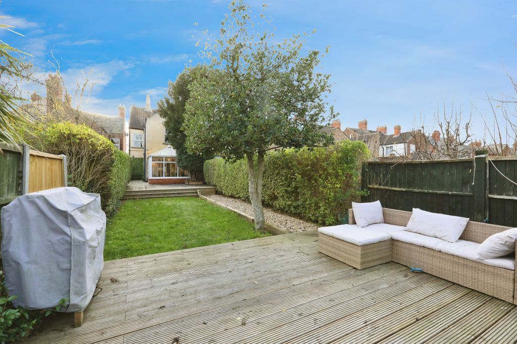 Property photo 2 of 22