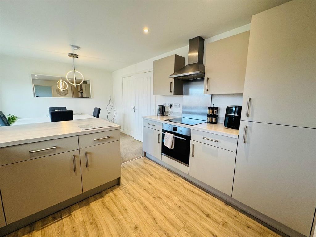 Property photo 2 of 18 Kitchen Diner