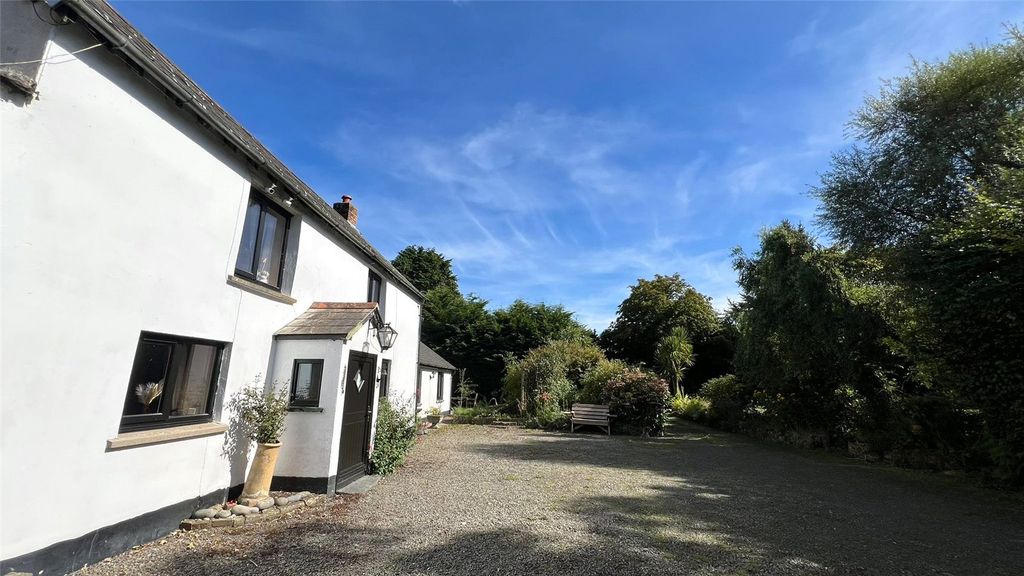Property photo 1 of 35 Picture No. 12