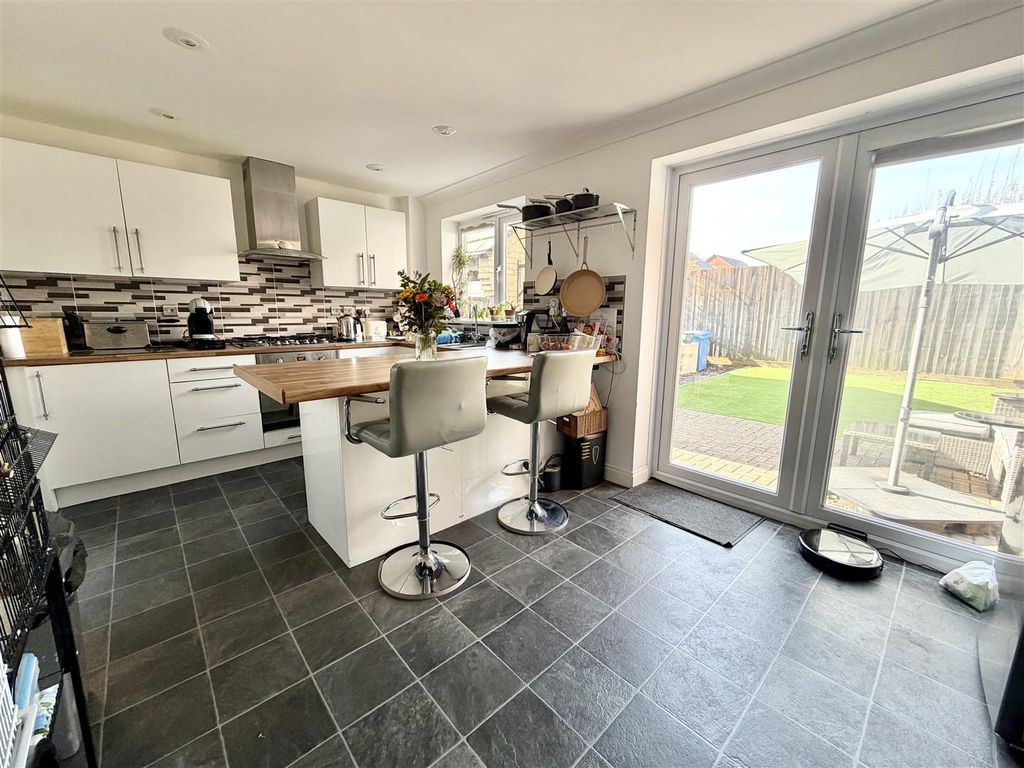 Property photo 2 of 17 Img_5447.Jpeg