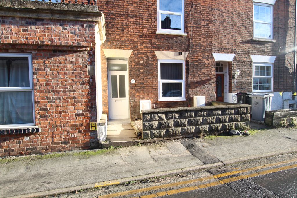 Property photo 1 of 6