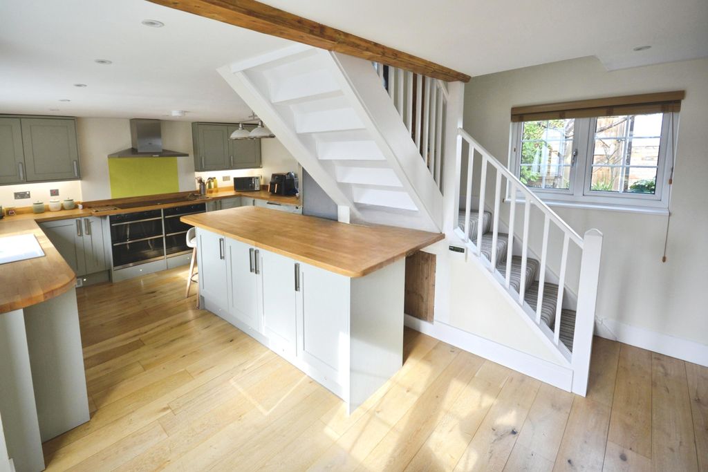 Property photo 3 of 26 Photo #3