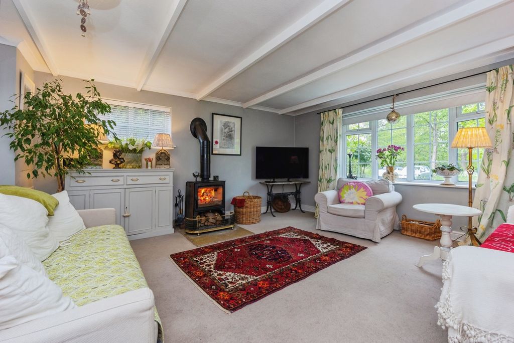 Property photo 3 of 29 Pbox-Img.Jpg
