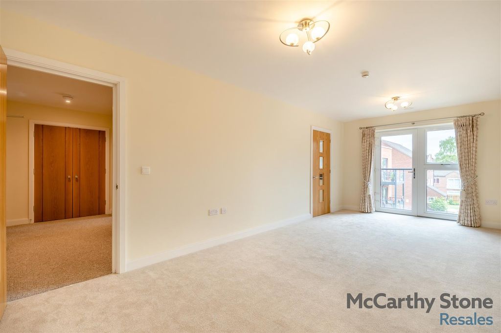 Property photo 3 of 44 8648832-Interior26.Jpg