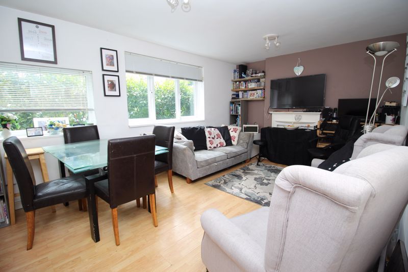 Property photo 3 of 8 Photo 3