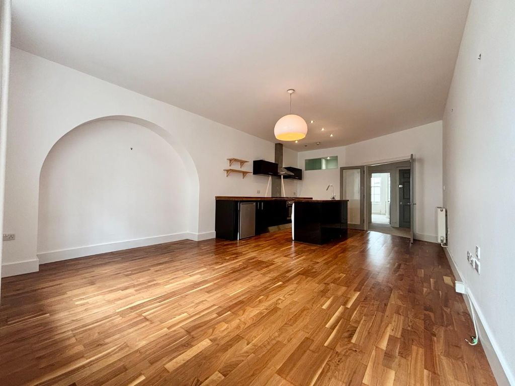 Property photo 2 of 8 Img_3516.Jpg