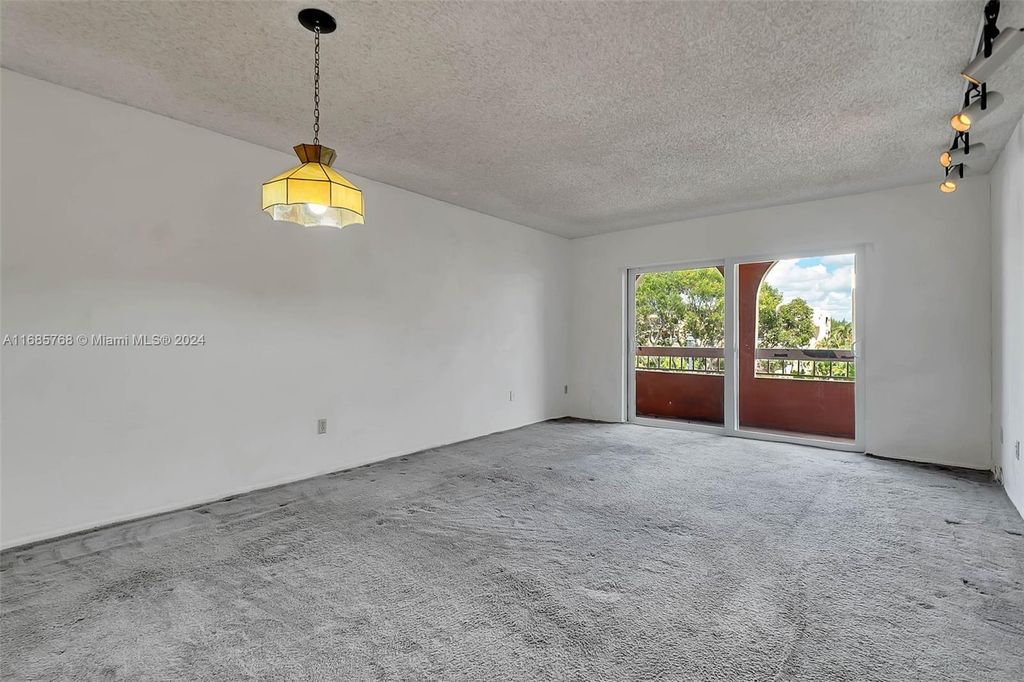 Property photo 2 of 13 <Alttext/>