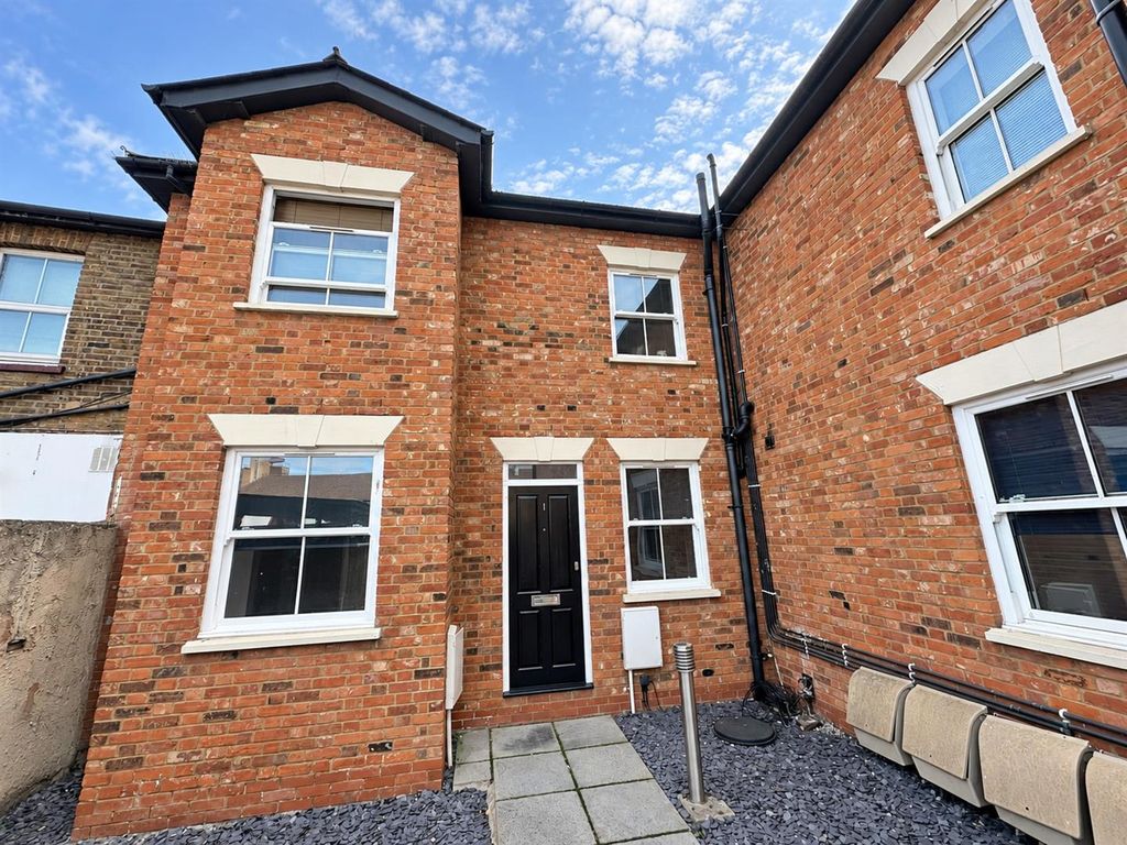 Property photo 1 of 7 Coopers Estate Agents