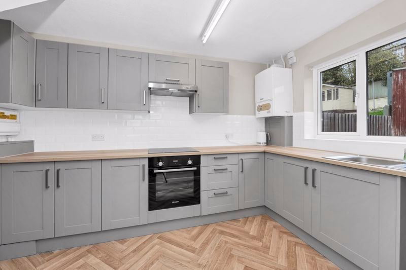 Property photo 2 of 14 Kitchen