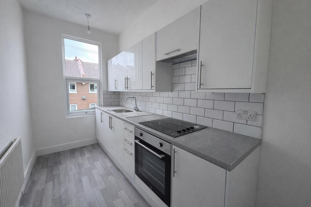 Property photo 2 of 5 Kitchen.Png