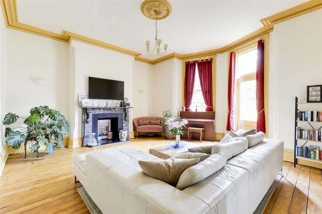 Property photo 2 of 28 155.Jpg