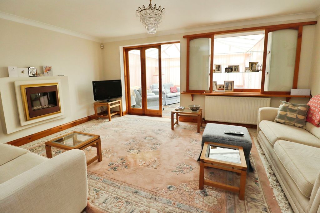Property photo 2 of 24