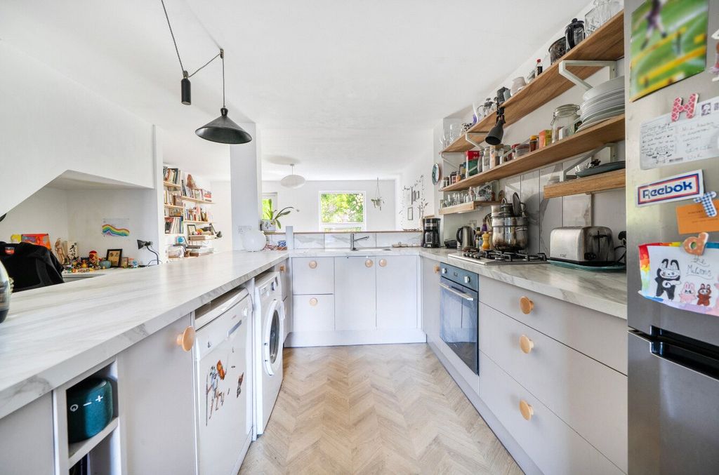Property photo 2 of 13 Kitchen