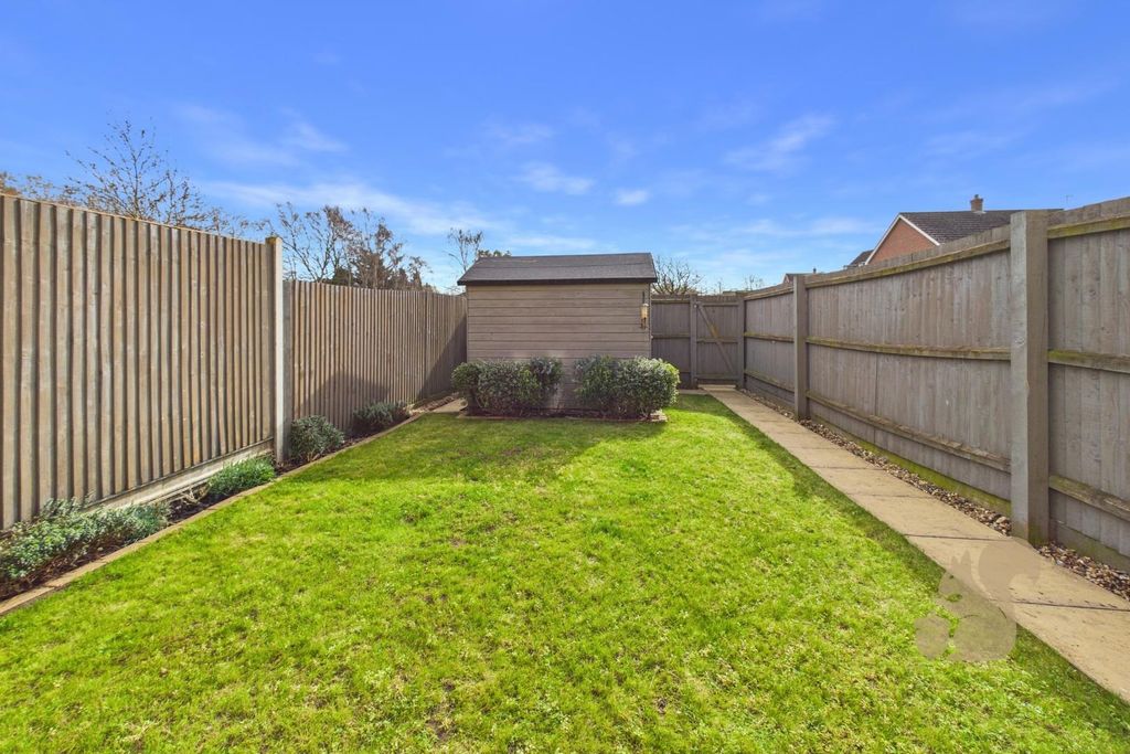 Property photo 2 of 19 Garden
