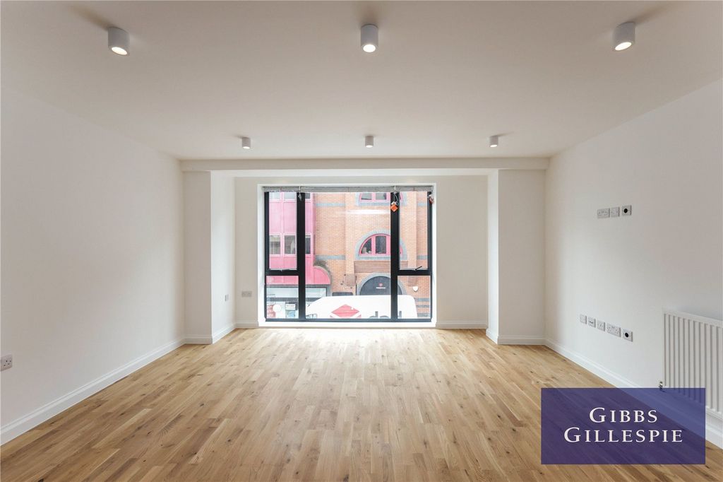 Property photo 3 of 6 Picture No. 03