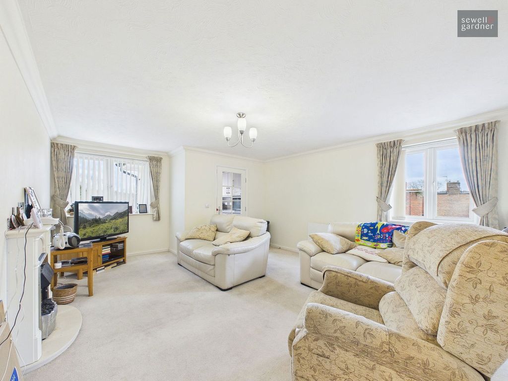 Property photo 2 of 10