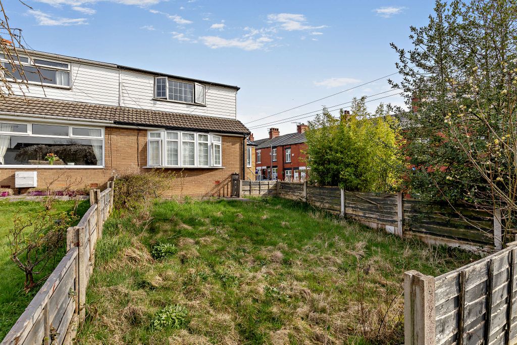 Property photo 2 of 23