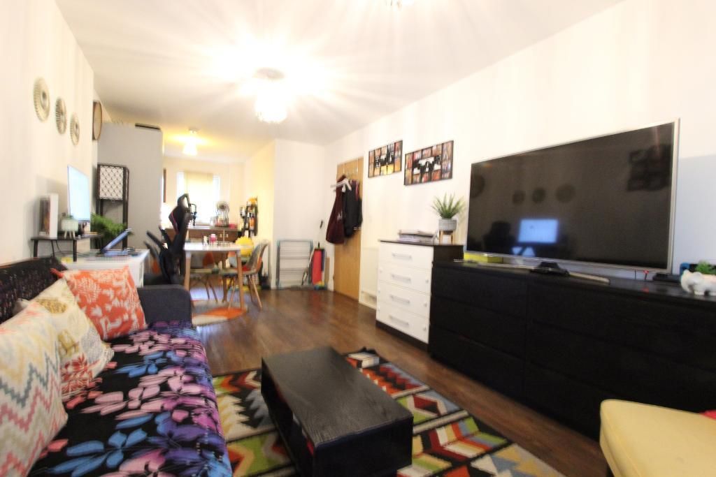 Property photo 3 of 8 Photo 3