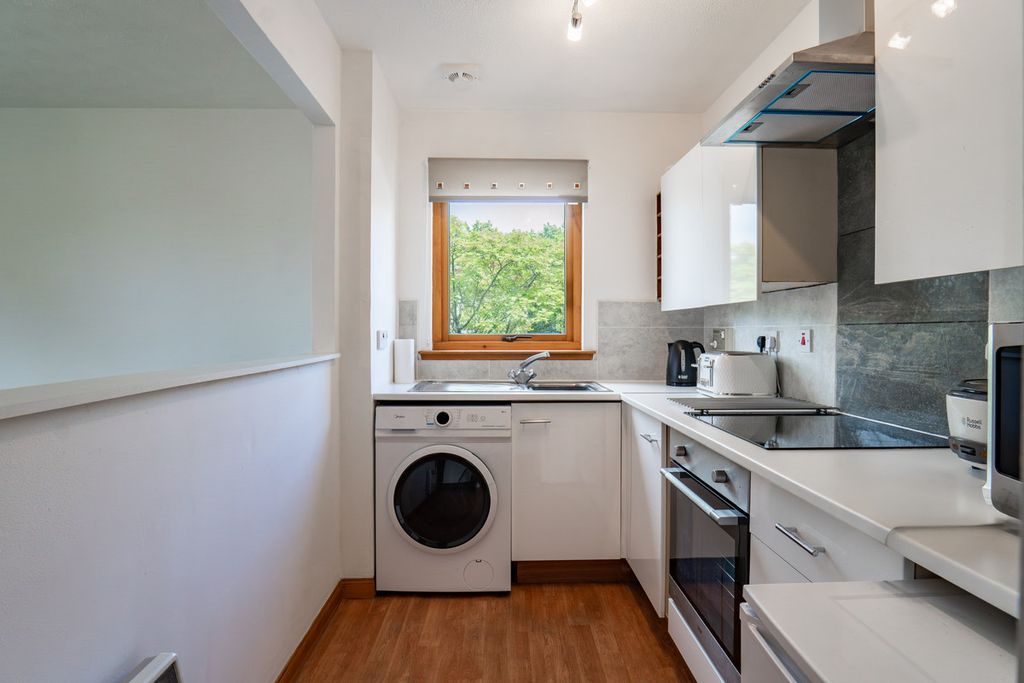 Additional image 10 of 2 bed flat for saleMurray Terrace, Inverness IV2