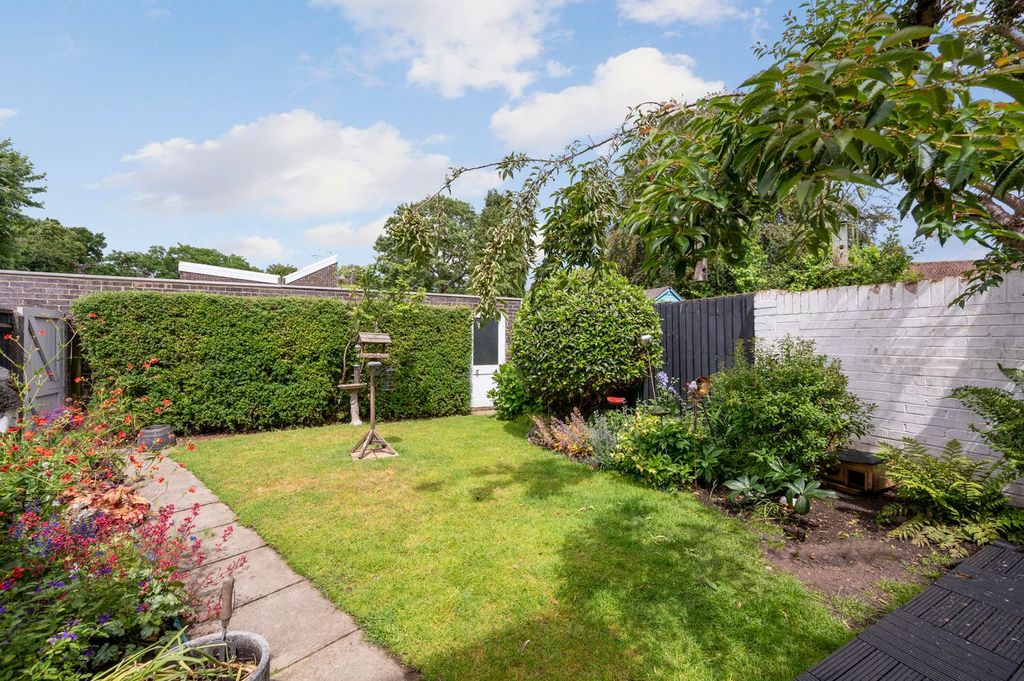 Property photo 2 of 18