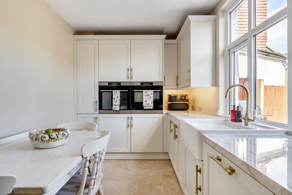 Property photo 3 of 12 1521234-13-1A08Ff...