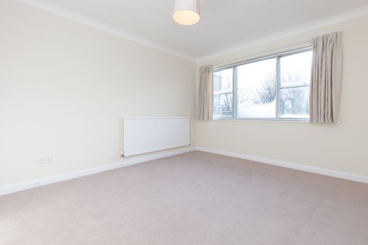 Property photo 2 of 8 213143