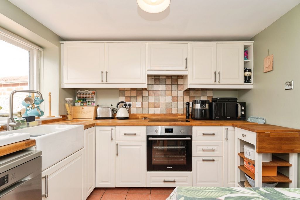 Property photo 3 of 16 Pbox-Img.Jpg