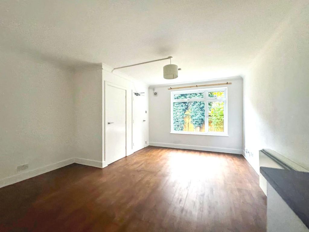 Property photo 2 of 6 5.Jpg