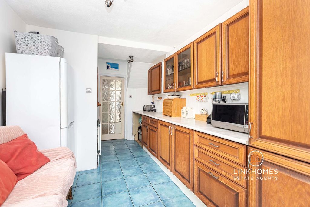 Property photo 3 of 30