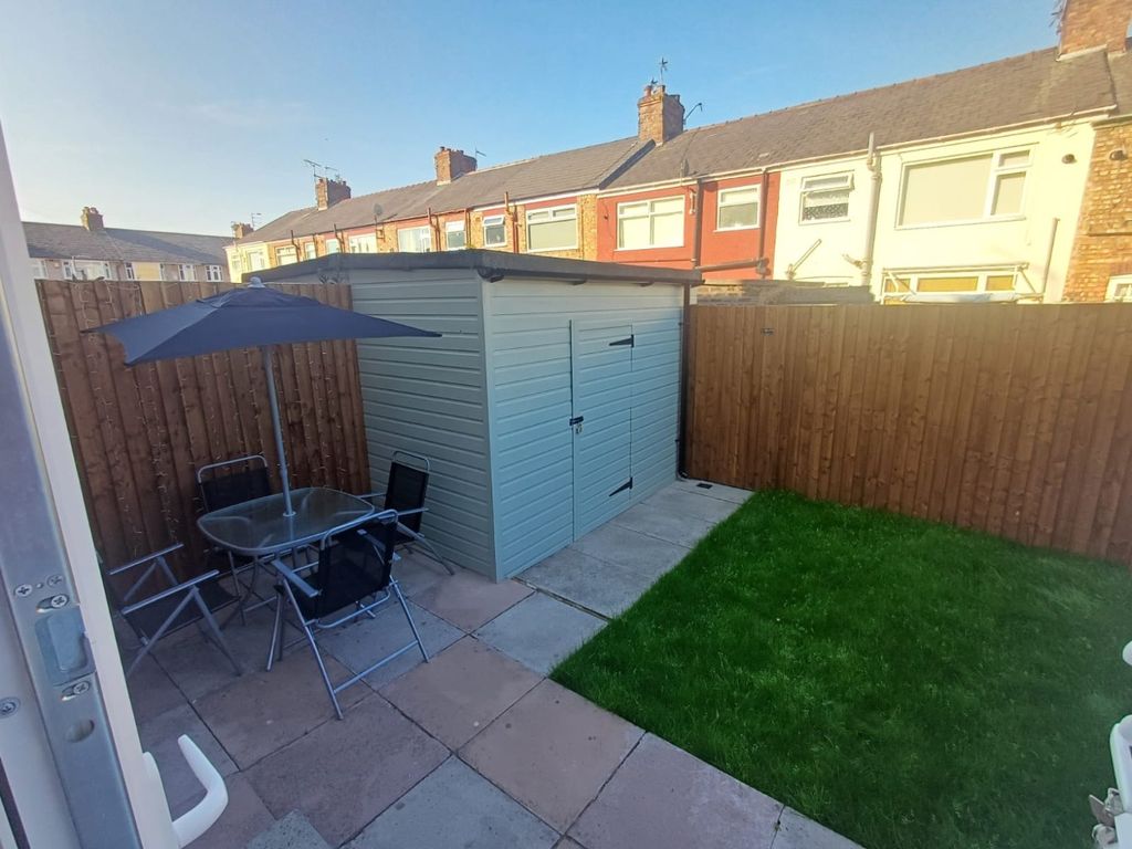 Property photo 2 of 25