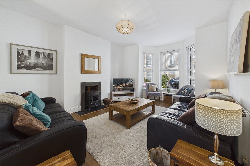 Property photo 2 of 24 Picture No. 34