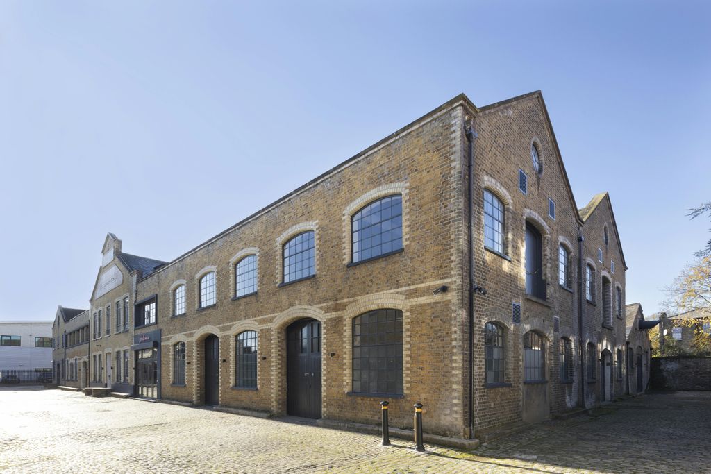 Property photo 2 of 21 The Bottle Factory