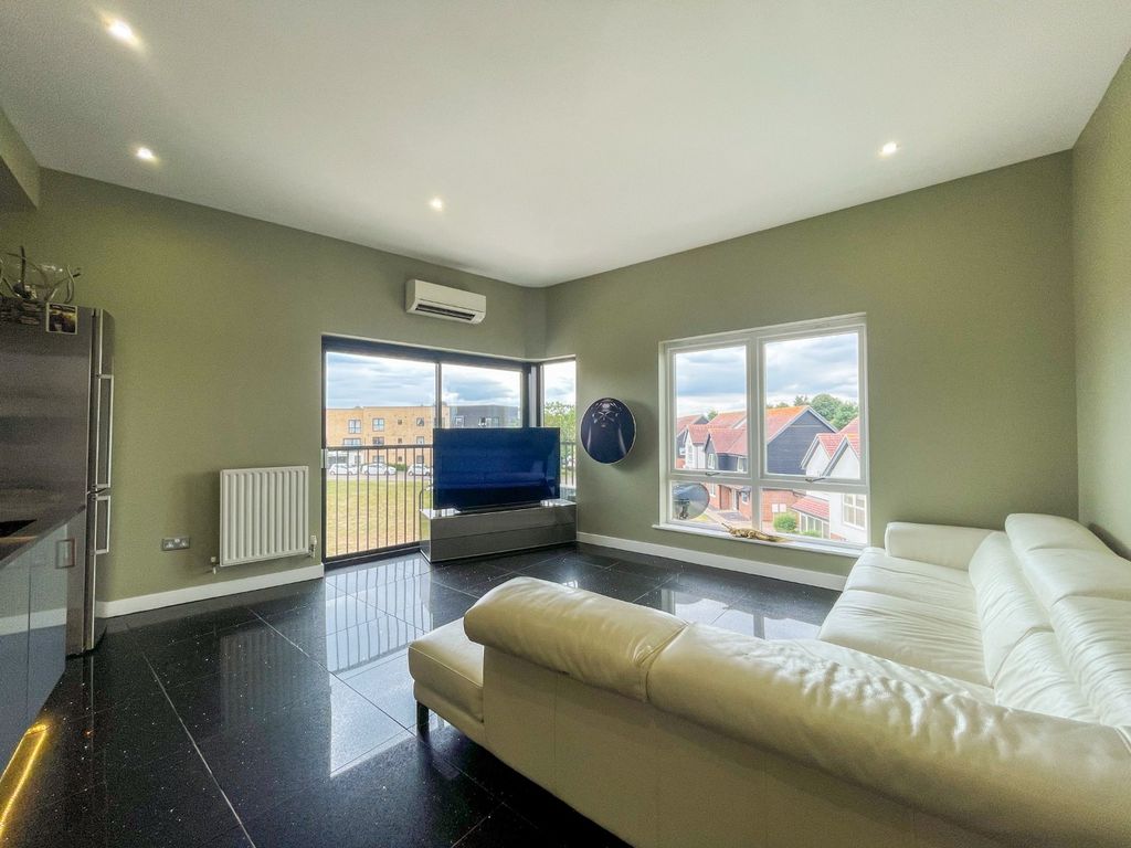 Property photo 3 of 9 3514215
