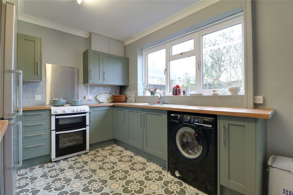 Property photo 3 of 17 Picture No. 06