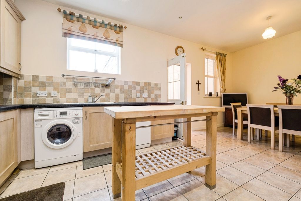 Property photo 3 of 33 Pbox-Img.Jpg