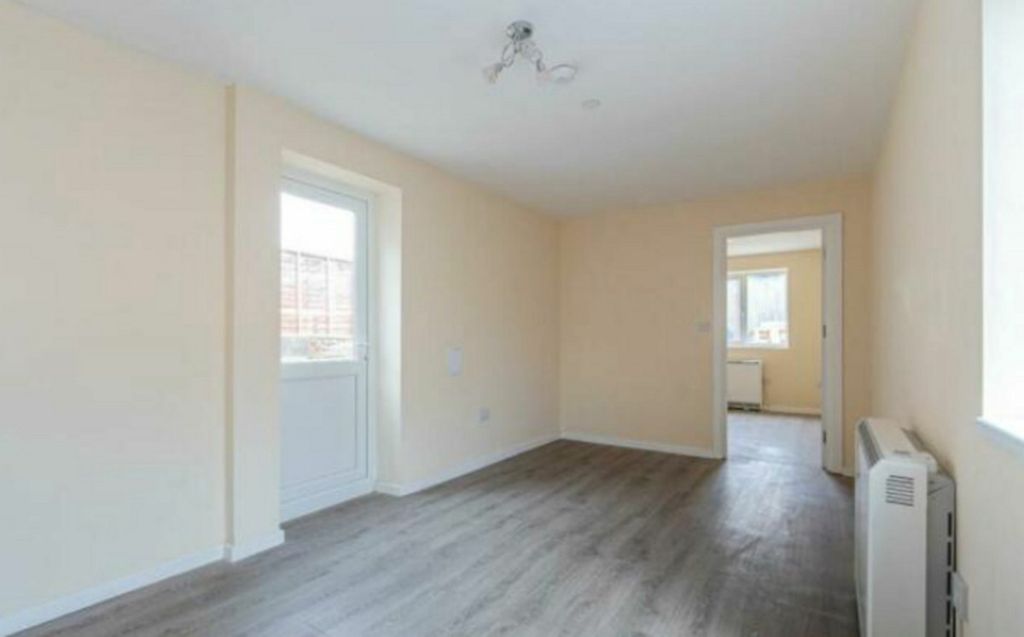 Property photo 3 of 9