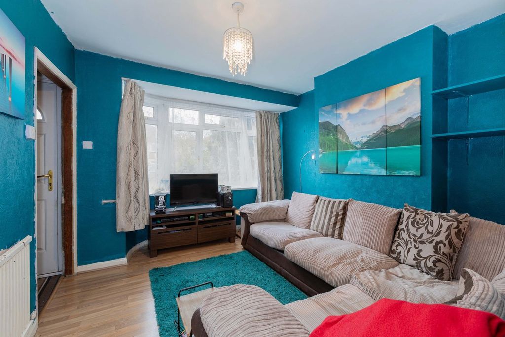 Property photo 3 of 16