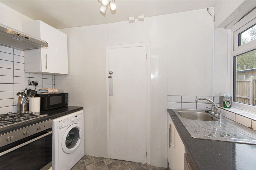 Property photo 3 of 12 Blackshaw Road 26 (7).Jpg