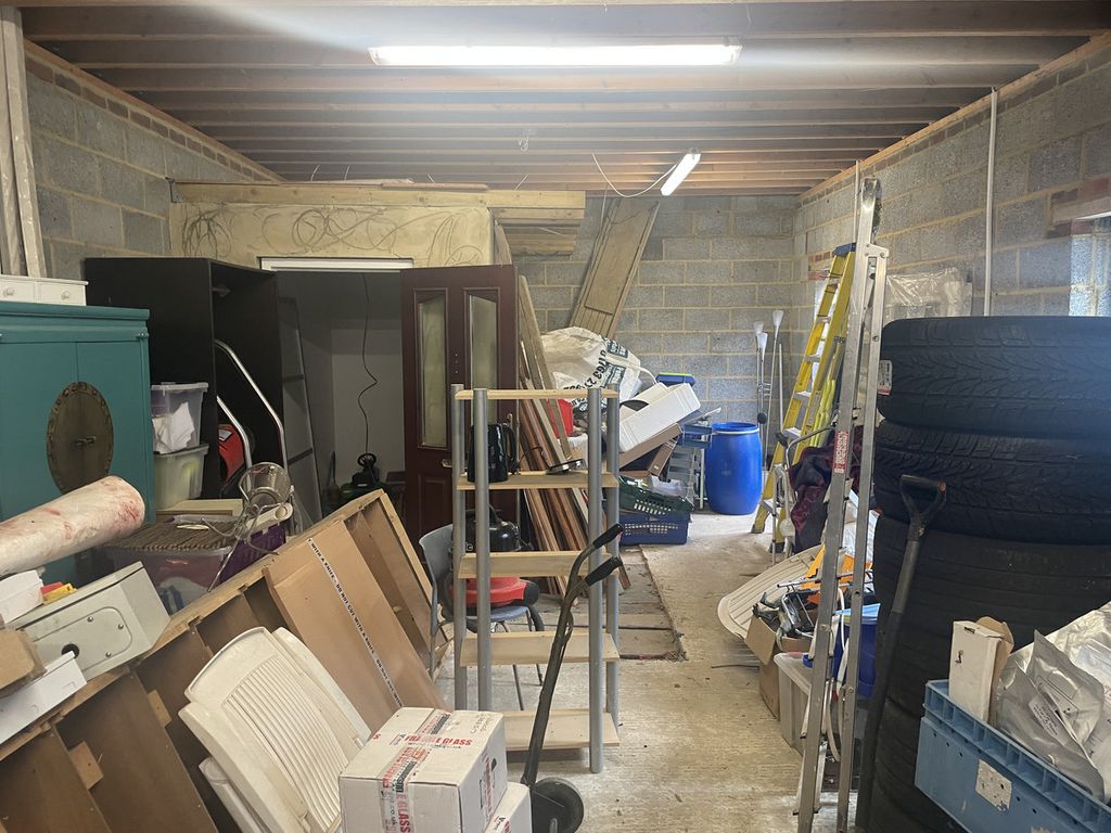 Property photo 3 of 3