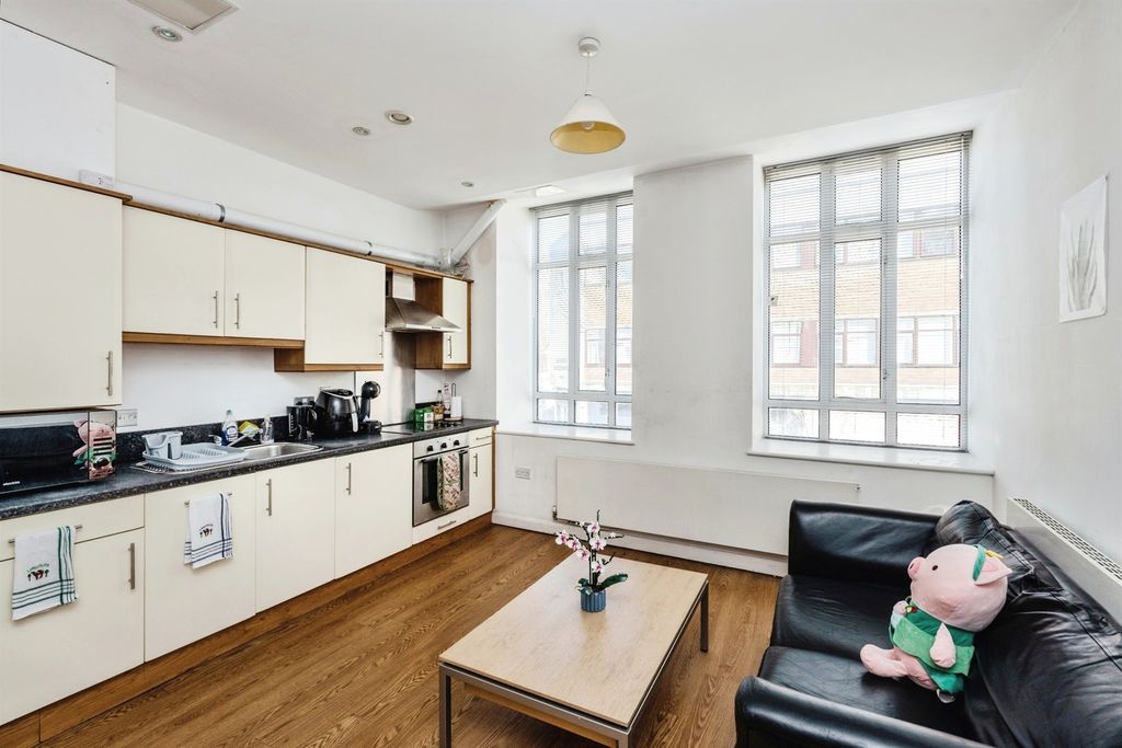 Property photo 2 of 15