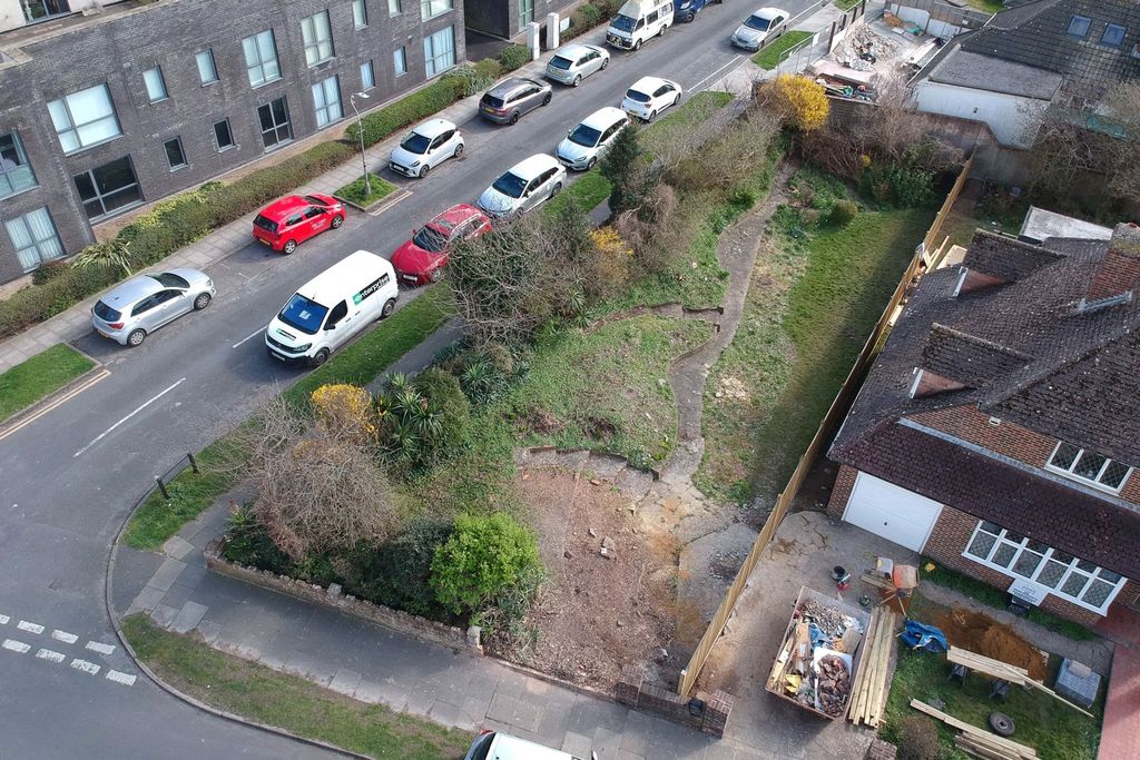 Property photo 2 of 7